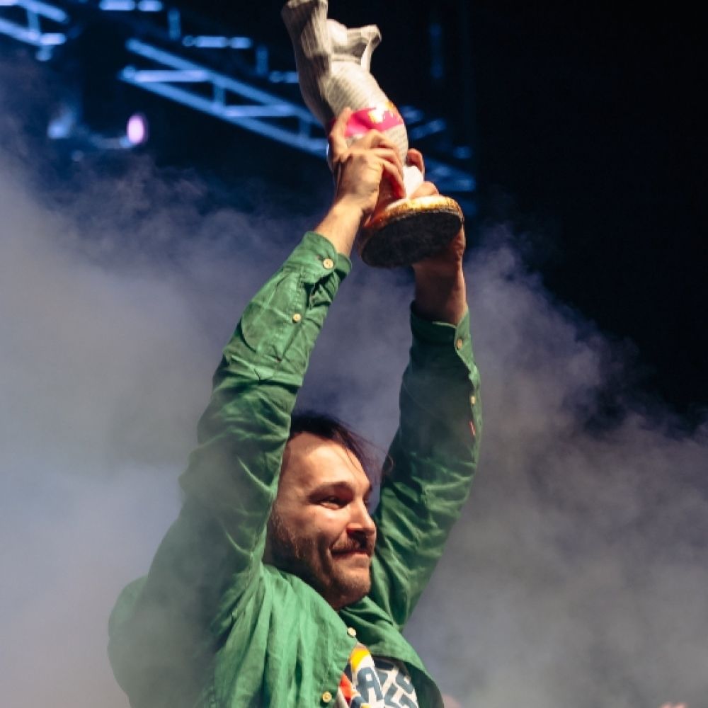 Valerio Moser gewinnt die Europameisterschaft des Poetry Slam