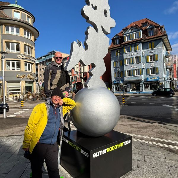 Heute Abend geht es endlich los mit den 39. Oltner Kabarett-Tagen. Möglich gemacht haben das fast 120 Helferinnen und Helfer. Wie auf den Bildern teils mit grossem körperlichem und zeitlichem Aufwand, damit heute Abend alles bereit steht! Ihnen wie auch all unseren Sponsoren und Partnern ein grosses Dankeschön!
https://www.kabarett.ch/sponsoren/

Wir freuen uns auf die nächsten 11 Tage mit grossartigen Künstlerinnen und Künstlern aus nah und fern. Es gibt noch einige Tickets zu erwerben, also spontan zugreifen: https://www.kabarett.ch/programm/2026/

#OKT #Olten #Oltnerkabaretttage #Kabarett
#Satire #kabarettschweiz #Schützi #Stadttheater #Theaterstudio #Lichtspiel #Schwagertheater #oltenentdecken