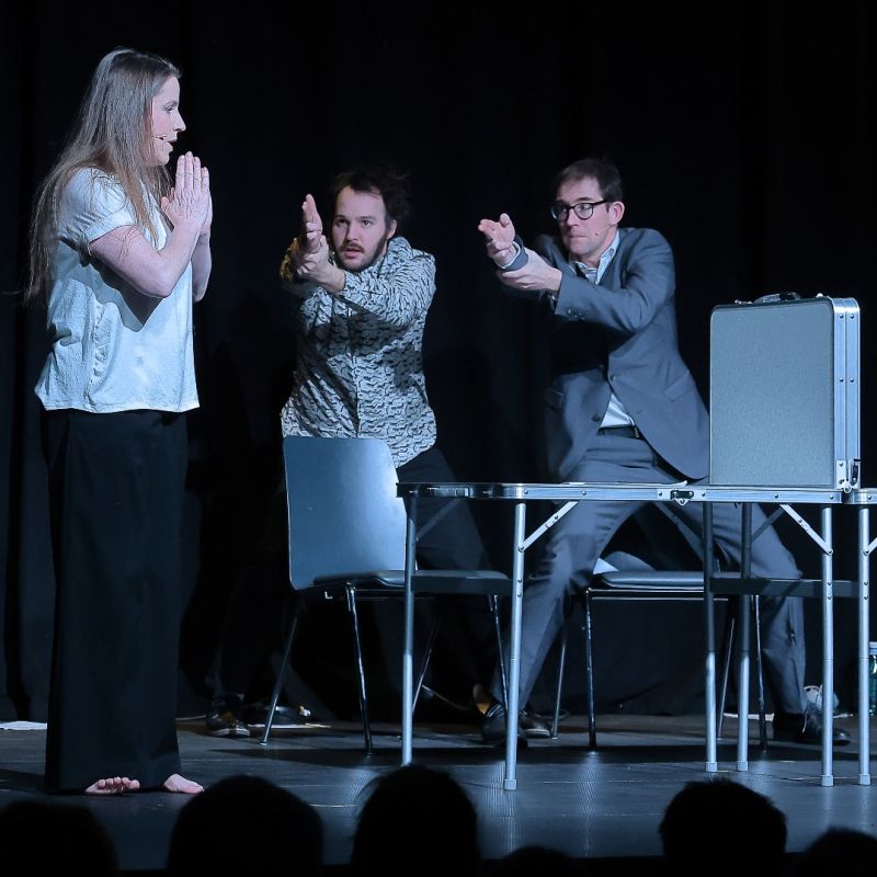 Premiere der satirischen Jahresdiagnos mit atthias Kunz, Anna-Katharina Rickert und Valerio Moser in der Schützi