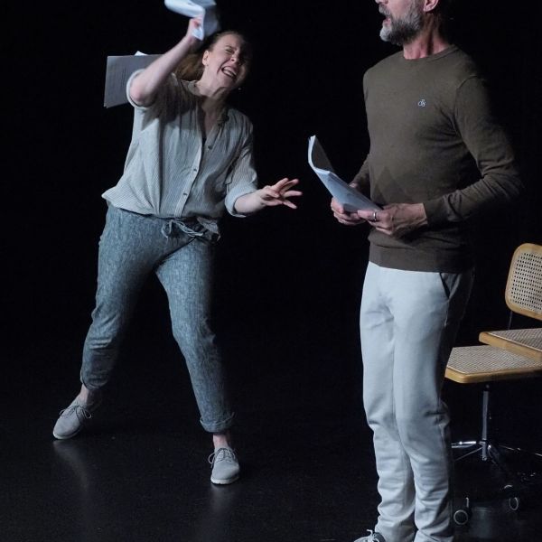RÜCKBLICK – Hart auf Hart: Sie sagen Stopp
Harte Deutsche trifft partiell hartköpfigen Schweizer. So lässt sich das Konzept des Oltners Satirikers/Autors Rhaban Straumann und seiner Ehefrau/Bühnenpartnerin Elisabeth Hart aus Leipzig umreissen. 

Zum vollständigen Rückblick: https://www.kabarett.ch/event/hart-auf-hart-sie-sagen-stopp/